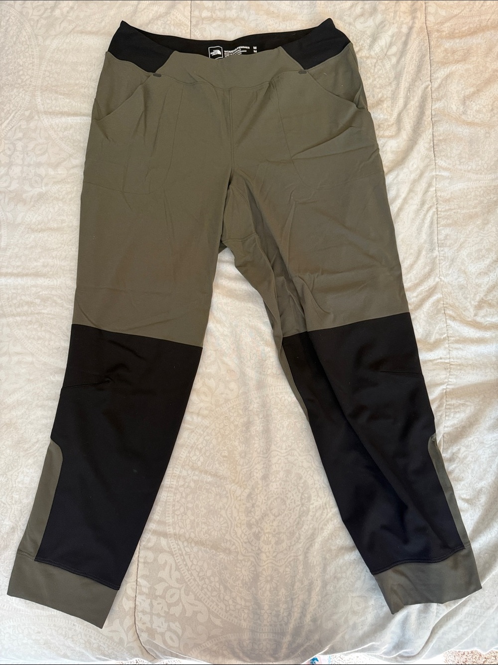 NWOT The North Face Olive Green and Black Jogger Pants